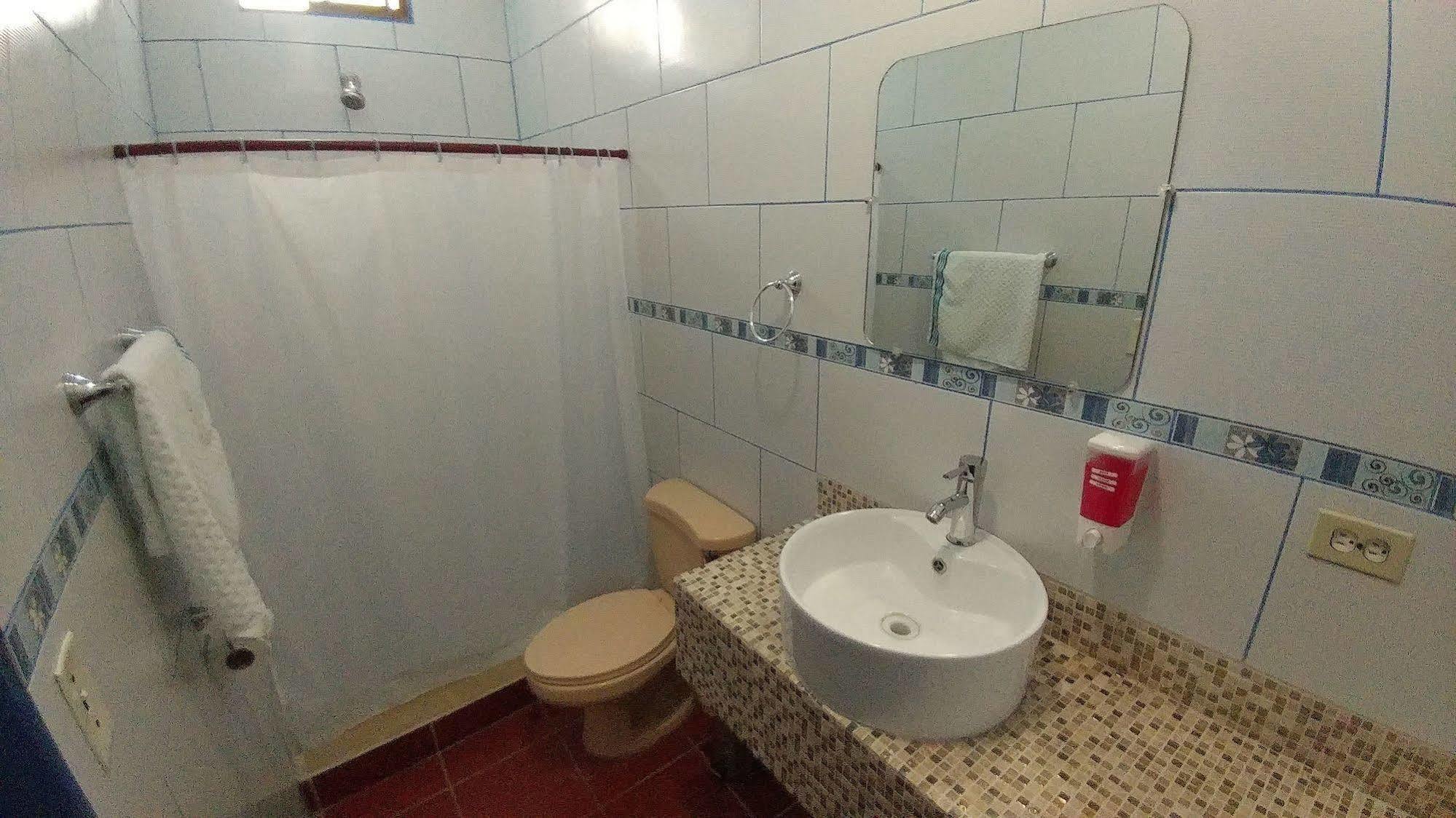 Hotel El Internacional Granada Extérieur photo